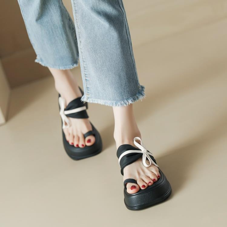 厚底鞋 涼拖女2023夏季新款蝴蝶結套趾沙灘拖鞋時尚松糕軟底羅馬拖鞋-細節圖7