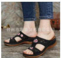 厚底鞋 夏季新款2023大碼一字型拖鞋女坡跟涼鞋刺繡花女涼鞋-細節圖7