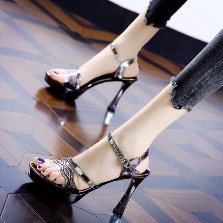 高跟鞋 性感防水臺超涼鞋女2023夏季新款露趾水鉆一字扣細跟透明女鞋-細節圖2