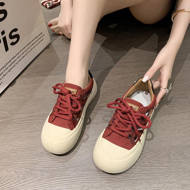 厚底鞋 鏤空透氣小白鞋女2023年新款夏季復古包頭涼鞋丑萌大頭板鞋女-細節圖4