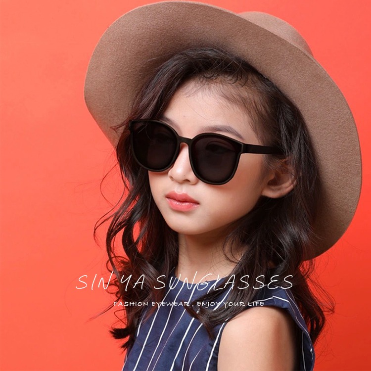 時尚兒童偏光太陽眼鏡 經典墨鏡 輕量矽膠材質不易損壞 3~10歲適用  UV400保護孩子眼睛 N2216-細節圖2