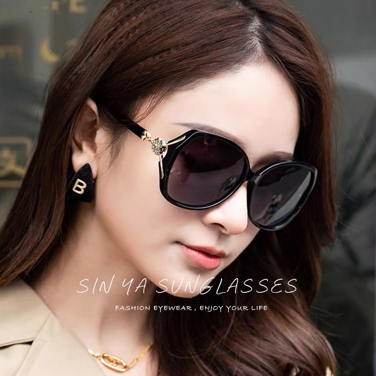 淑女偏光墨鏡 Polarized 名媛款大框顯小臉 時尚鑲鑽簍空造型 抗紫外線UV400-細節圖3