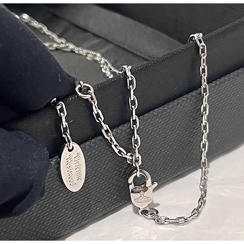 補貨中/韓製-高品質-翻玩水鑽土星別針項鍊/銀色系/附紙盒-防塵袋-飾品擦拭布-書卡-紙袋-細節圖8