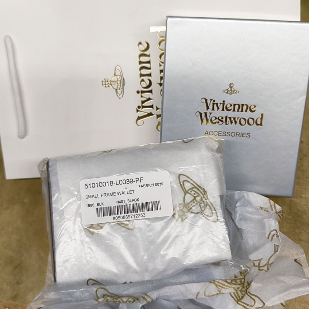 現貨-日本Vivienne Westwood-薇薇安.威斯特伍德/ 土星球壓紋漆皮皮革/酒紅色三折短皮夾-細節圖6