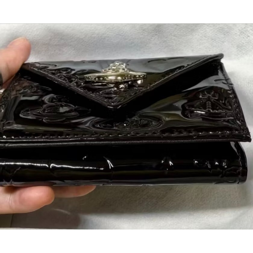 日本Vivienne Westwood信封款/星球壓紋漆皮三折皮夾-細節圖2