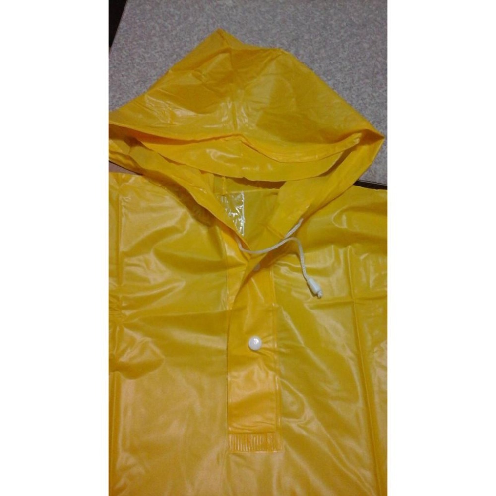 【周傳】PVC 太空雨衣 素色 台商原料 長袖束口防雨水滲入 有附帽繩 (套頭式) 雨衣-細節圖7