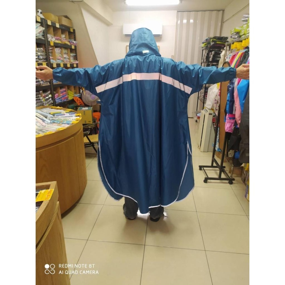 【周傳】現貨 pierre cardin 皮爾卡登 魔術大空間斗篷雨衣(套頭式) 周傳/雨衣/大尺碼/一件式-細節圖5