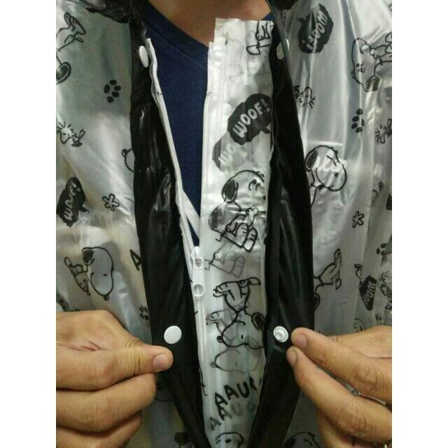 【周傳】現貨 史努比 pvc前開式雨衣 透明雨衣 可愛圖案 拉鍊式 小朋友雨衣 學生雨衣 兒童雨衣-細節圖3