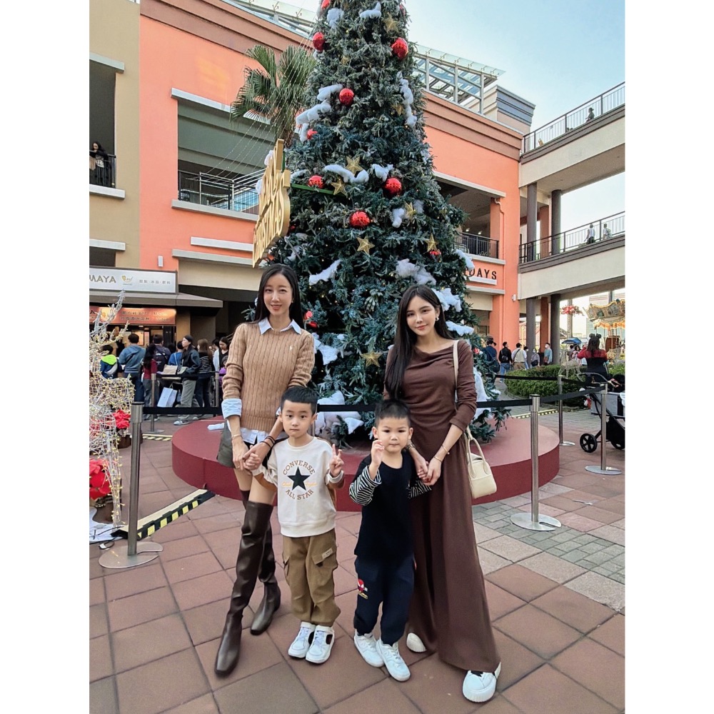 平口露肩垂領斜角彈性質感套裝-細節圖3