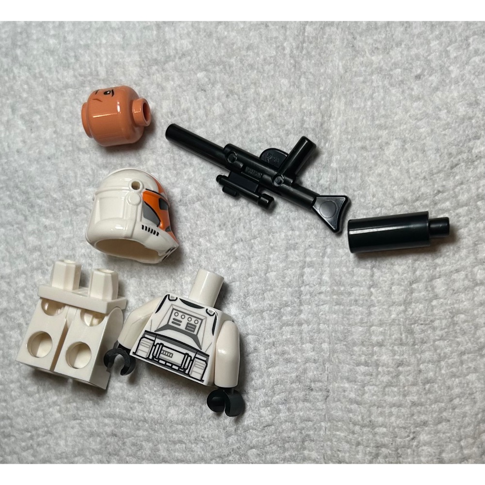 正版 Lego 樂高 75359 75449 全新 sw1278 附長槍武器 克隆人士兵 501軍團 如圖所示 夾鏈袋裝-細節圖2