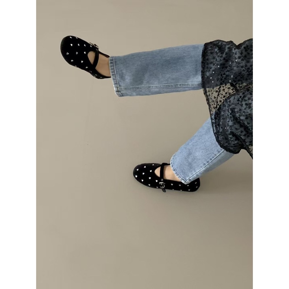 // HANLISHA🇰🇷韓國代購 // 東大門代購 韓國人氣平底鞋 愛心卯釘絨布瑪麗珍鞋-細節圖3