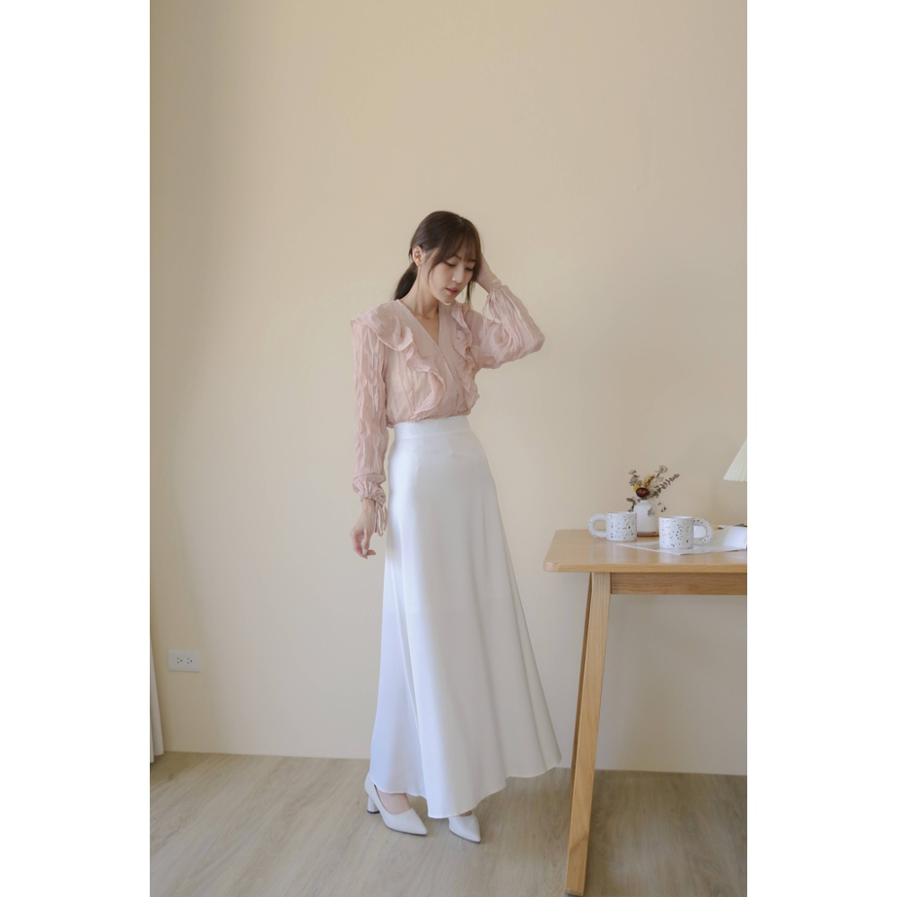 【Our Studio】氛圍感垂墜飄逸高腰緞面長裙 白色 黑色(現貨)-細節圖4