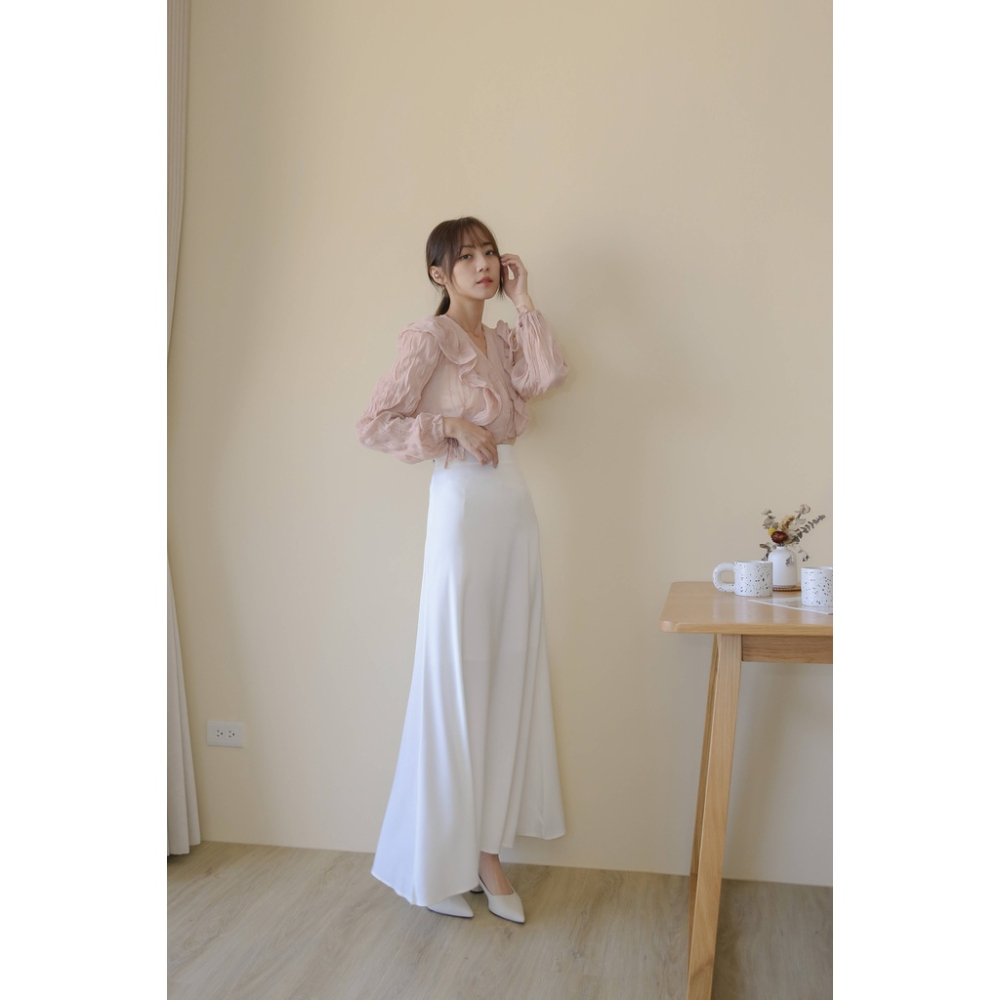 【Our Studio】氛圍感垂墜飄逸高腰緞面長裙 白色 黑色(現貨)-細節圖5