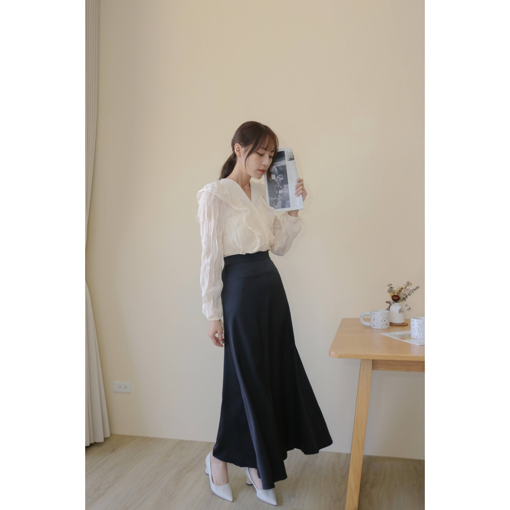 【Our Studio】氛圍感垂墜飄逸高腰緞面長裙 白色 黑色(現貨)-細節圖8