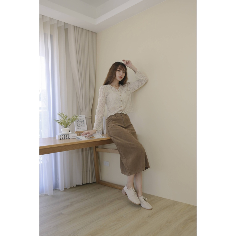 【Our Studio】秋色後開衩燈芯絨口袋中長裙 杏色 咖啡棕色(現貨)-細節圖2