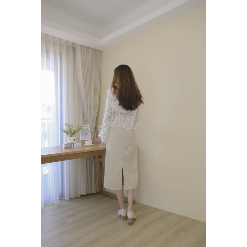 【Our Studio】秋色後開衩燈芯絨口袋中長裙 杏色 咖啡棕色(現貨)-細節圖9