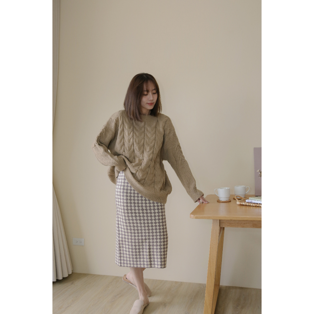 【Our Studio】冬日慵懶感寬鬆麻花毛衣 可可色(現貨)-細節圖4