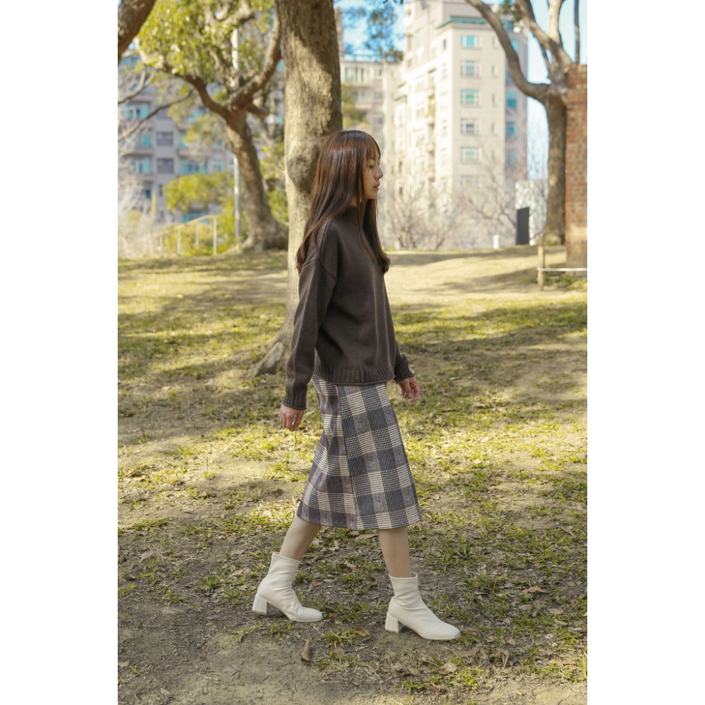 【Our Studio】方頭車線中跟短靴 米白色 奶茶色(現+預)-細節圖3