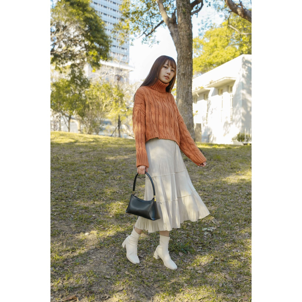 【Our Studio】方頭車線中跟短靴 米白色 奶茶色(現+預)-細節圖5