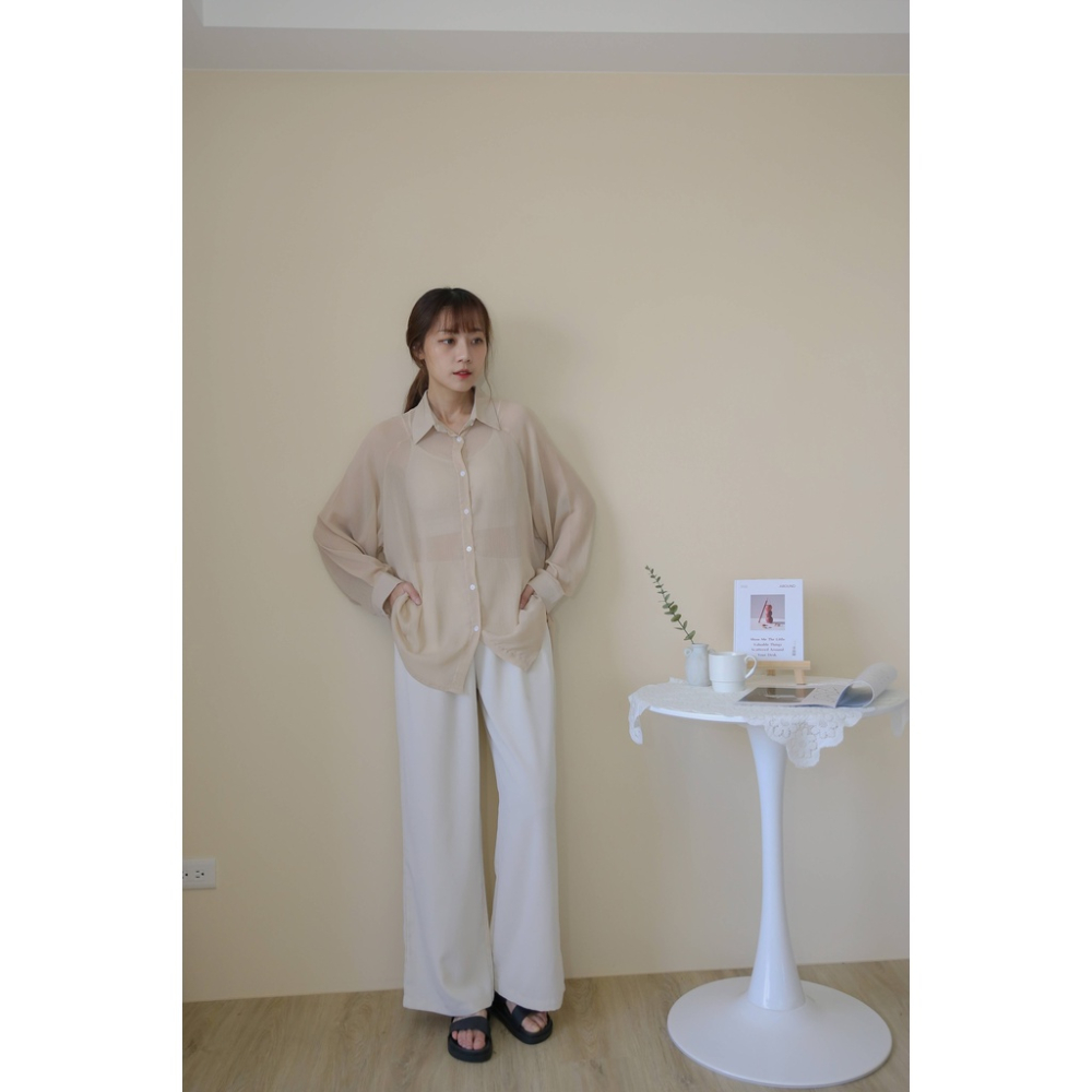 【Our Studio】慵懶透膚長版開釦襯衫 粉膚色 淺綠色(現貨)-細節圖2
