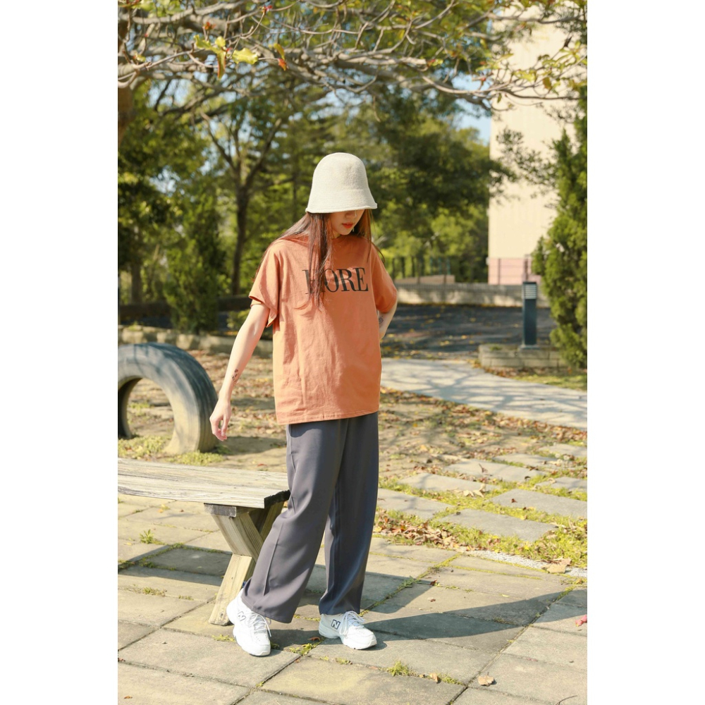 【Our Studio】HORE 字母Tee 白色 焦糖色(現貨)-細節圖2