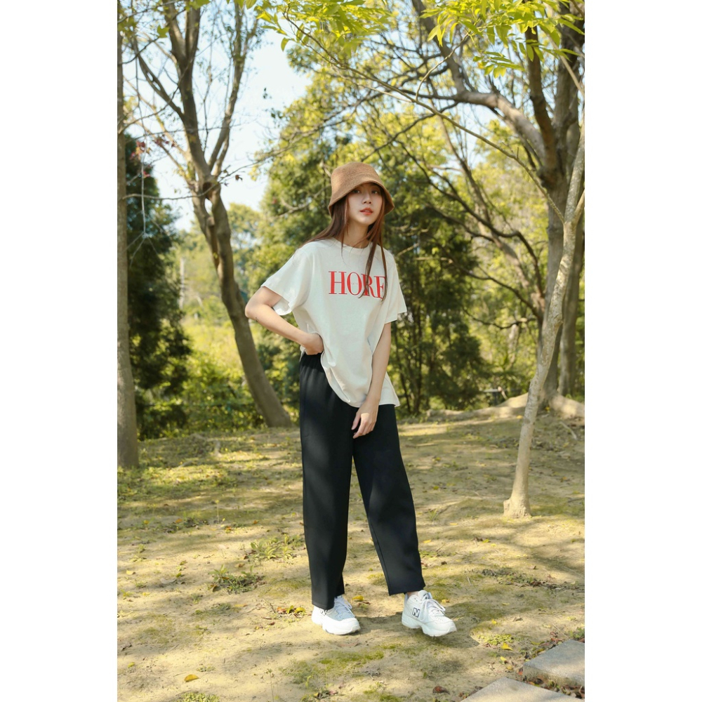 【Our Studio】HORE 字母Tee 白色 焦糖色(現貨)-細節圖7