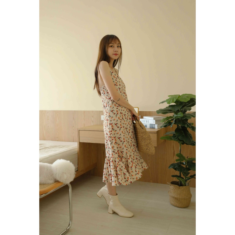 【Our Studio】燈芯絨吊帶碎花魚尾洋裝 杏底橙花(現貨)-細節圖5