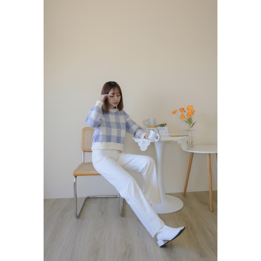 【Our Studio】大方格慵懶短版針織毛衣 奶茶色 嬰兒藍色(現貨)-細節圖2
