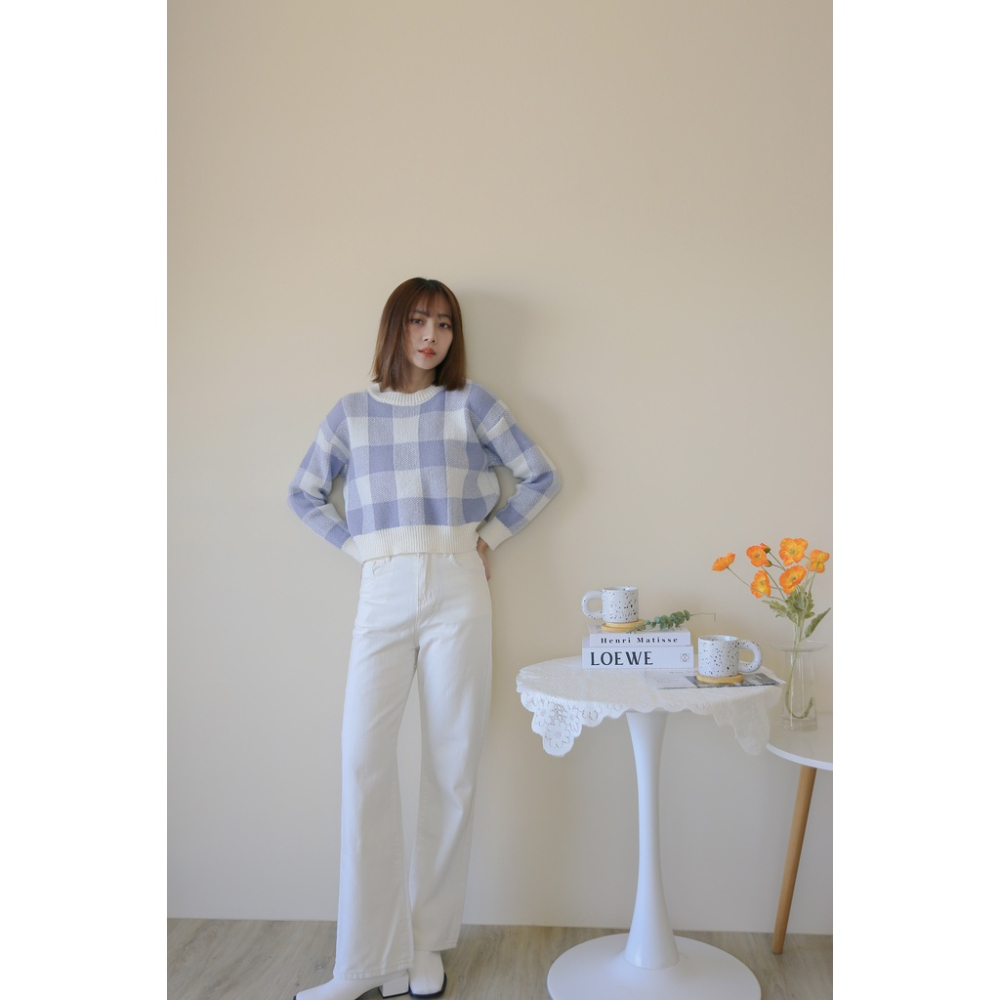 【Our Studio】大方格慵懶短版針織毛衣 奶茶色 嬰兒藍色(現貨)-細節圖5