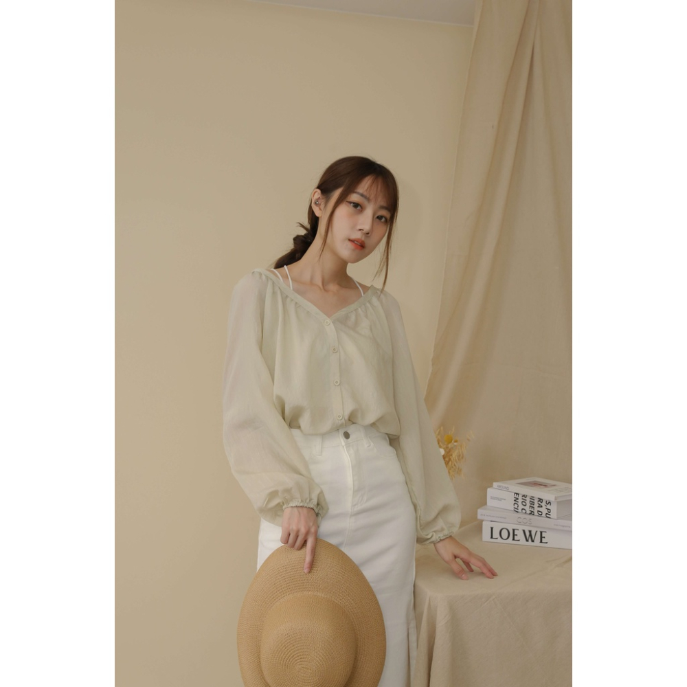 【Our Studio】入秋薄款燈籠袖上衣 白色 奶油綠色 咖啡色 深藍色(現貨)-細節圖8