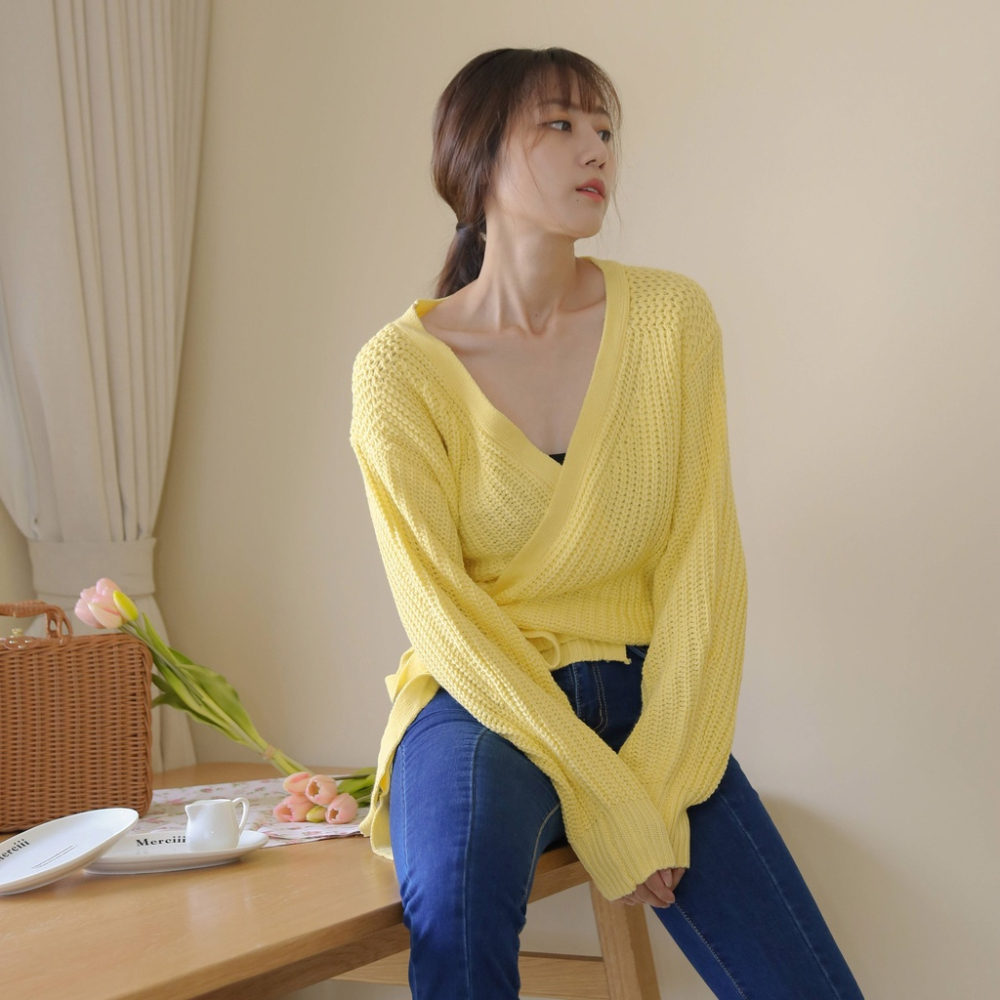 【Our Studio】秋冬寬鬆小性感粗針織綁帶上衣 米白色 香芋紫色 檸檬黃色 黑色(現貨)-細節圖4