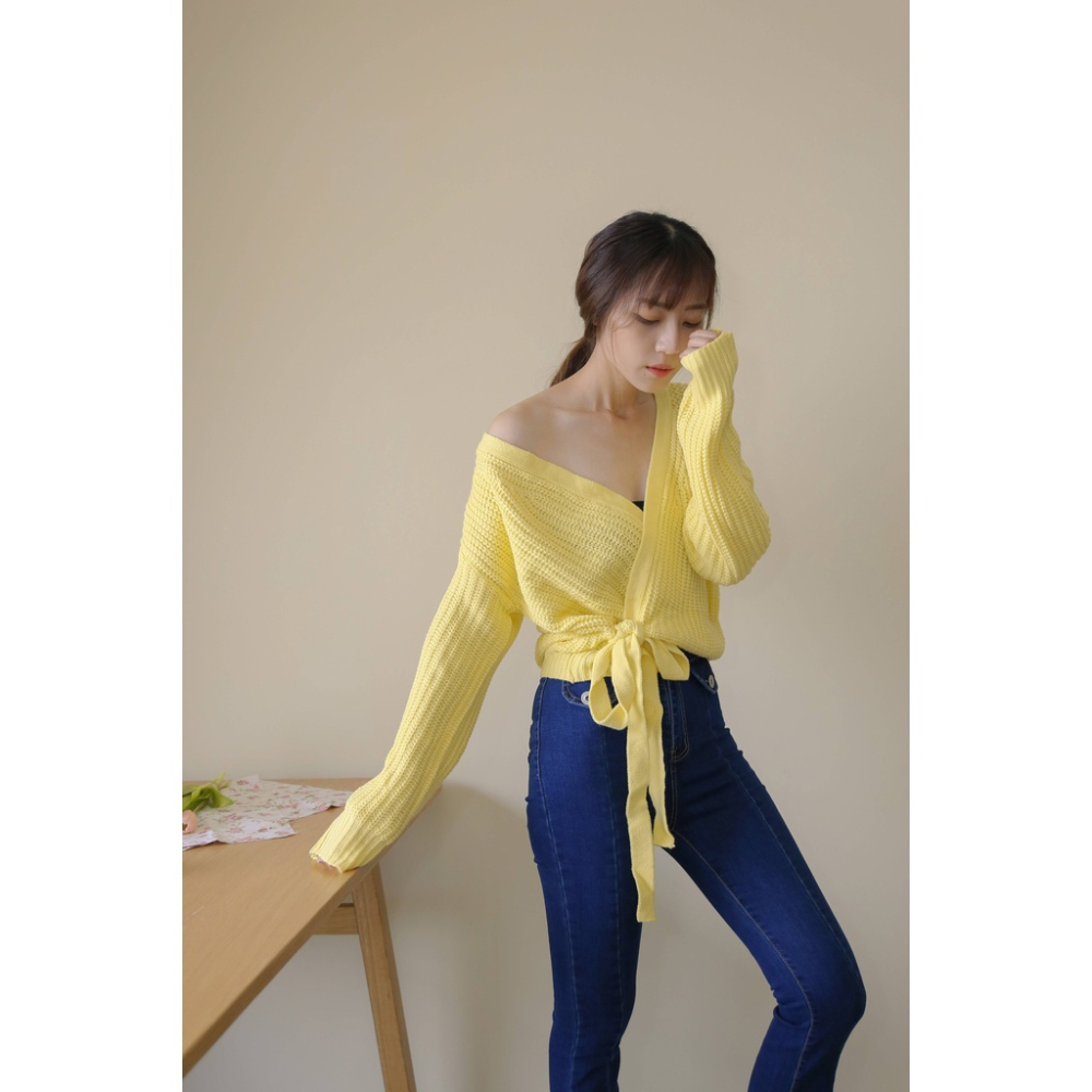 【Our Studio】秋冬寬鬆小性感粗針織綁帶上衣 米白色 香芋紫色 檸檬黃色 黑色(現貨)-細節圖6