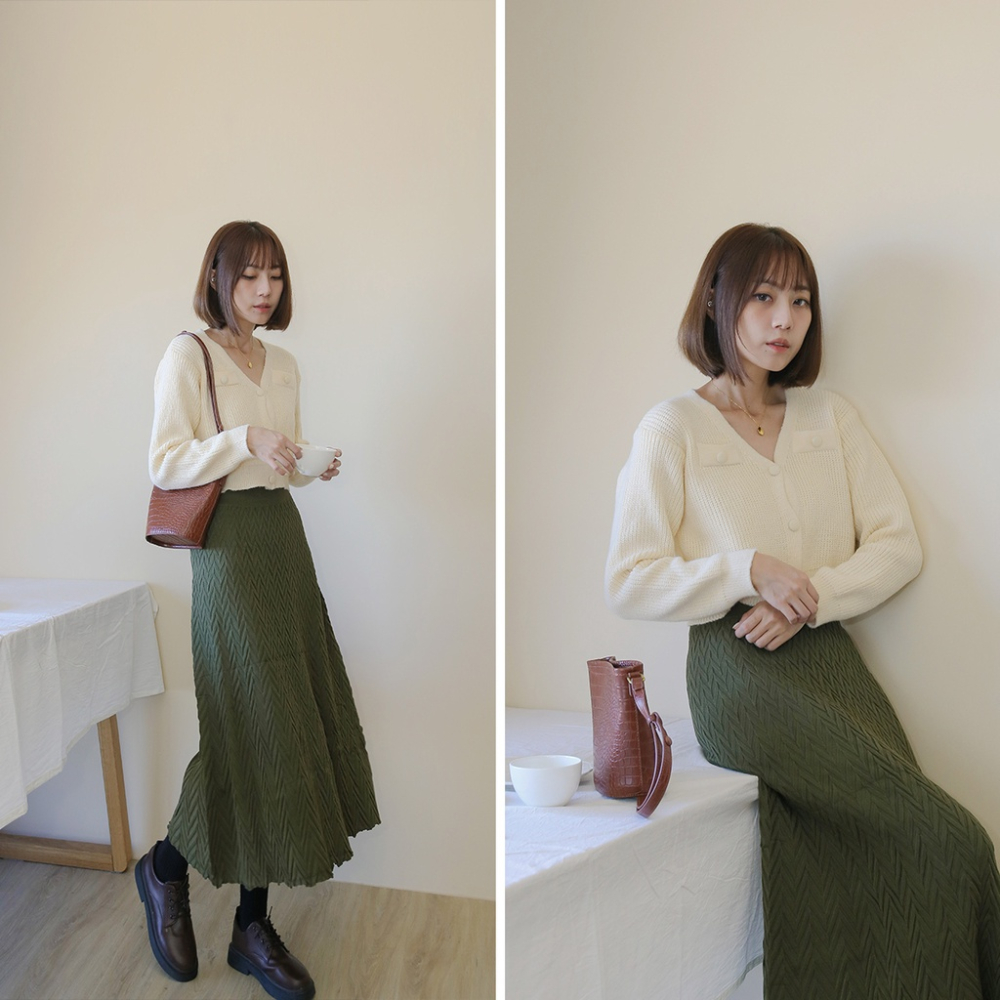 【Our Studio】秋季溫柔慵懶包釦短版針織毛衣 杏色 酪梨綠色(現貨)-細節圖6
