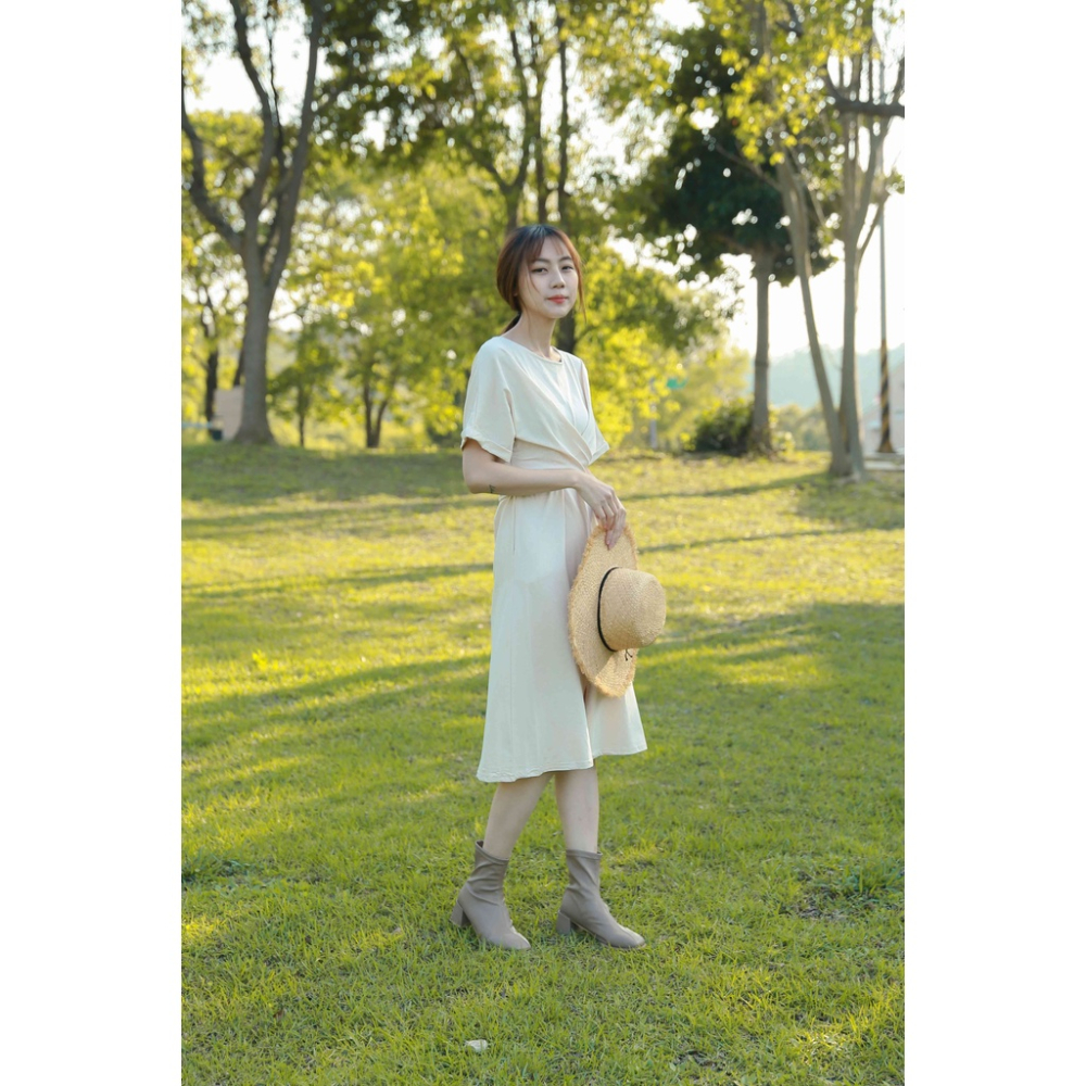 【Our Studio】棉質下開衩交叉綁帶連身洋裝 杏色 駝色 灰色(現貨)-細節圖8