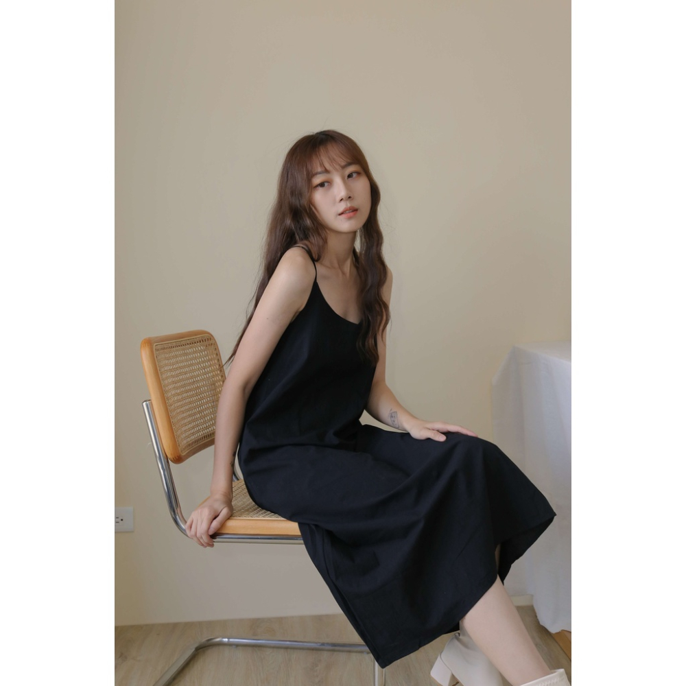 【Our Studio】V領麻料連身洋裝 杏色 黑色(現貨)-細節圖5