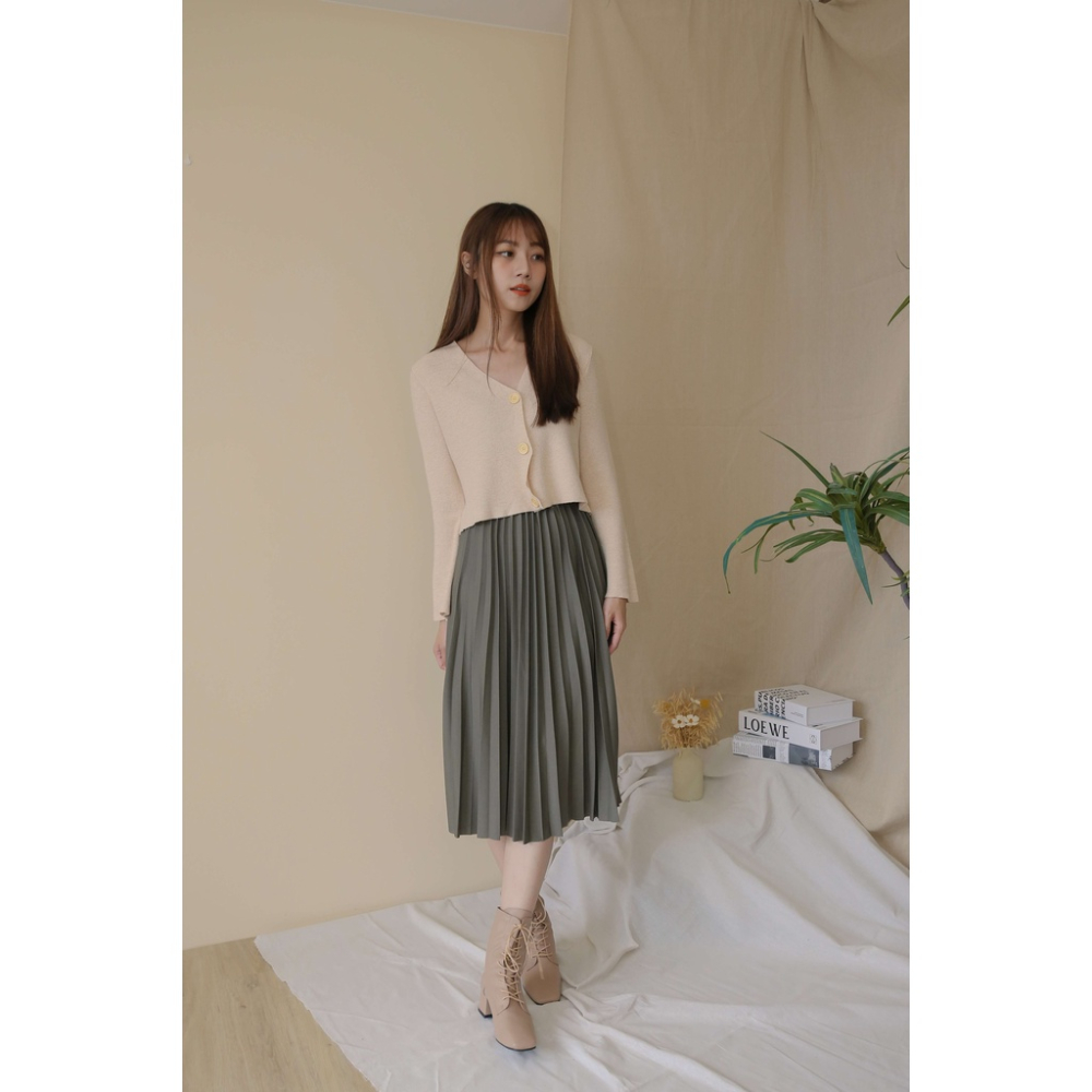 【Our Studio】唯美秋色百褶中長裙 膚杏色 摩卡色 橄欖綠色 白杏色(現貨)-細節圖2
