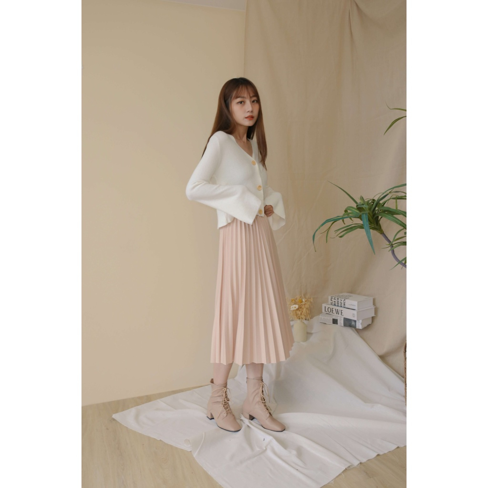 【Our Studio】唯美秋色百褶中長裙 膚杏色 摩卡色 橄欖綠色 白杏色(現貨)-細節圖4