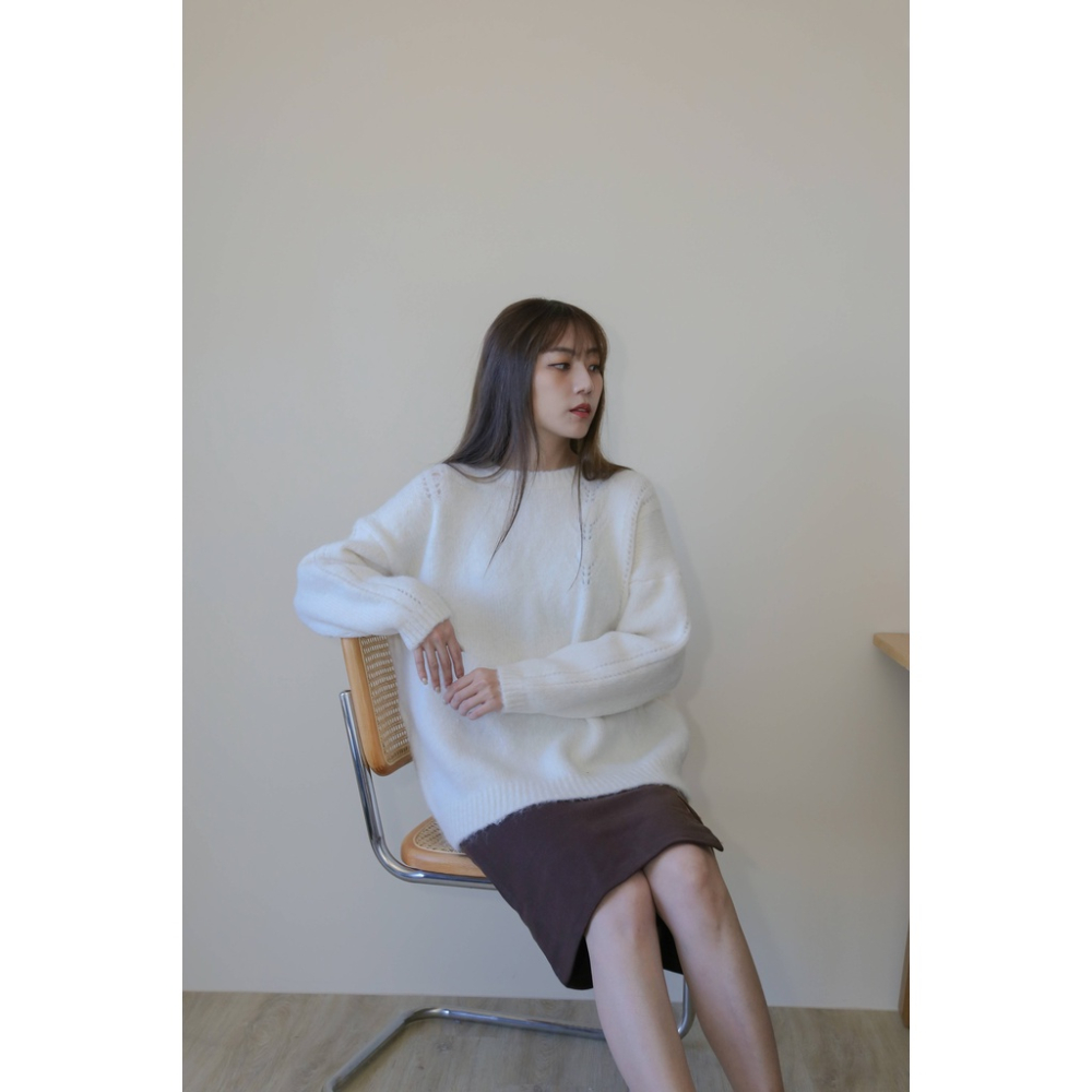 【Our Studio】質感柔軟長袖毛衣 米白色 淡黃色 灰色(現貨)-細節圖5