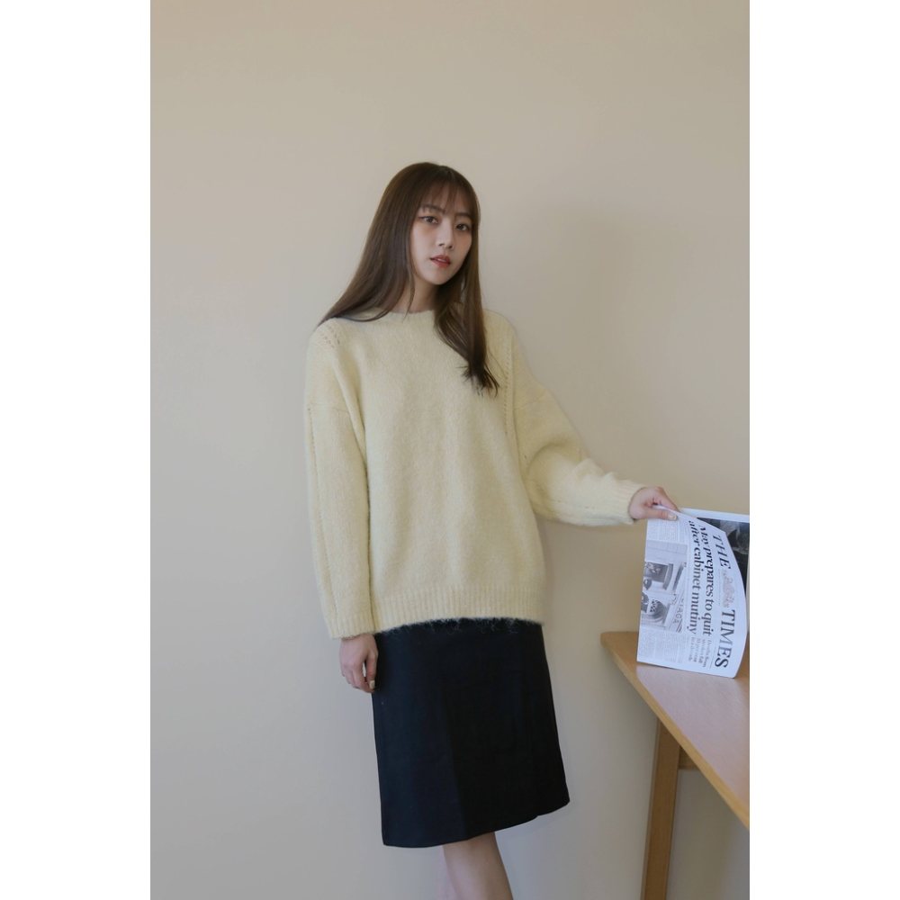 【Our Studio】質感柔軟長袖毛衣 米白色 淡黃色 灰色(現貨)-細節圖6