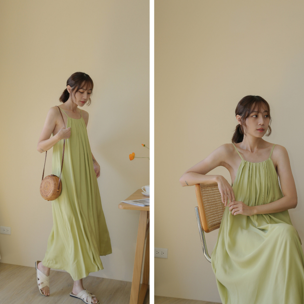 【Our Studio】唯美後U領削肩百褶長洋裝 杏色 抹茶色 黑色(現貨)-細節圖3