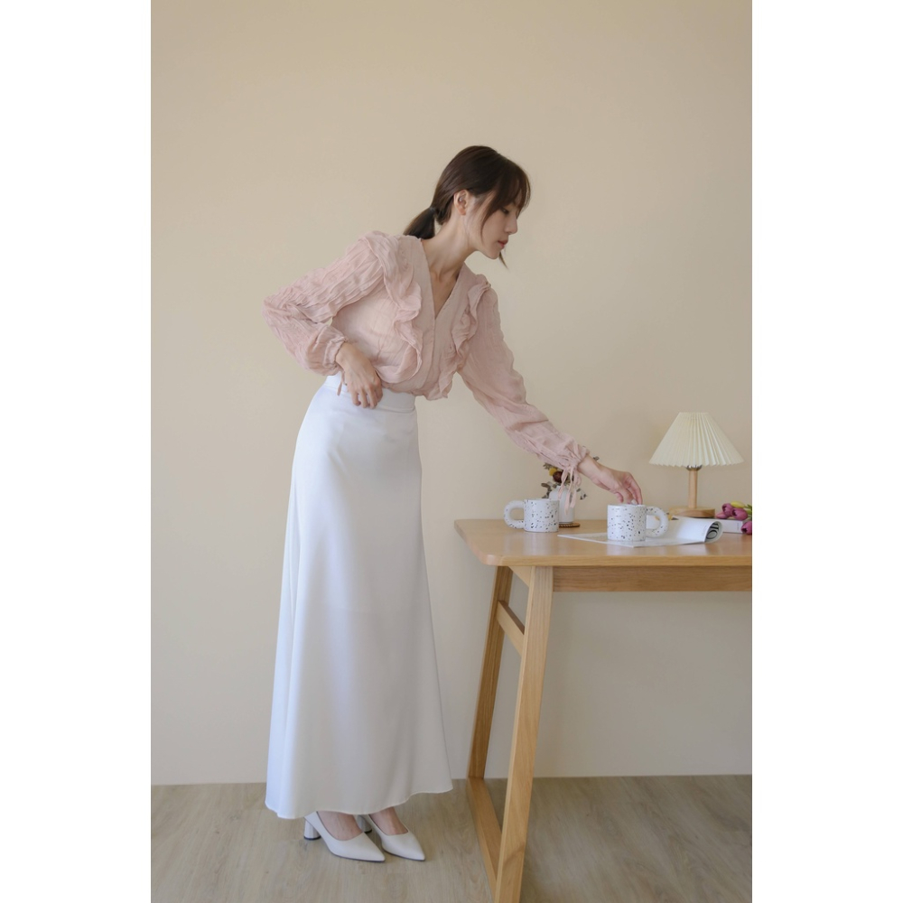 【Our Studio】甜美設計感壓褶荷葉邊透肌上衣 杏色 黑色 乾燥粉色(現貨)-細節圖4