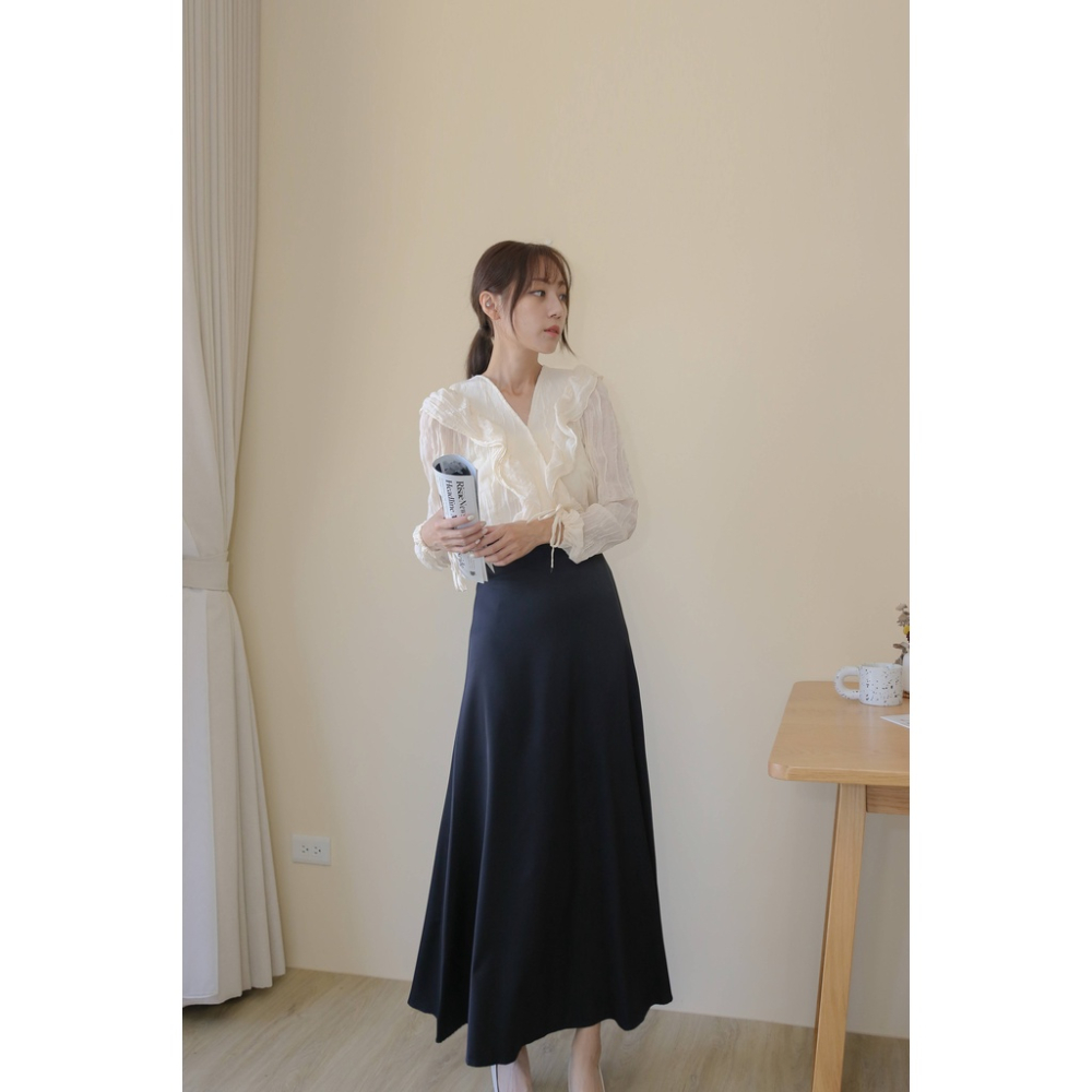 【Our Studio】甜美設計感壓褶荷葉邊透肌上衣 杏色 黑色 乾燥粉色(現貨)-細節圖5