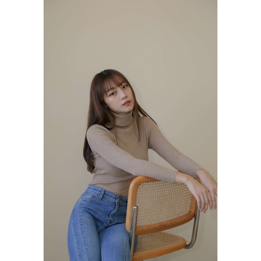 【Our Studio】基本打底高領針織上衣 白色 杏色 駝色(現貨)-細節圖7