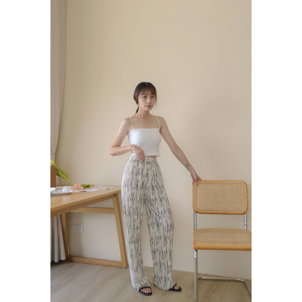 【Our Studio】高個款滑料條紋薄款垂墜長褲 杏色 黑色(現貨)-細節圖2