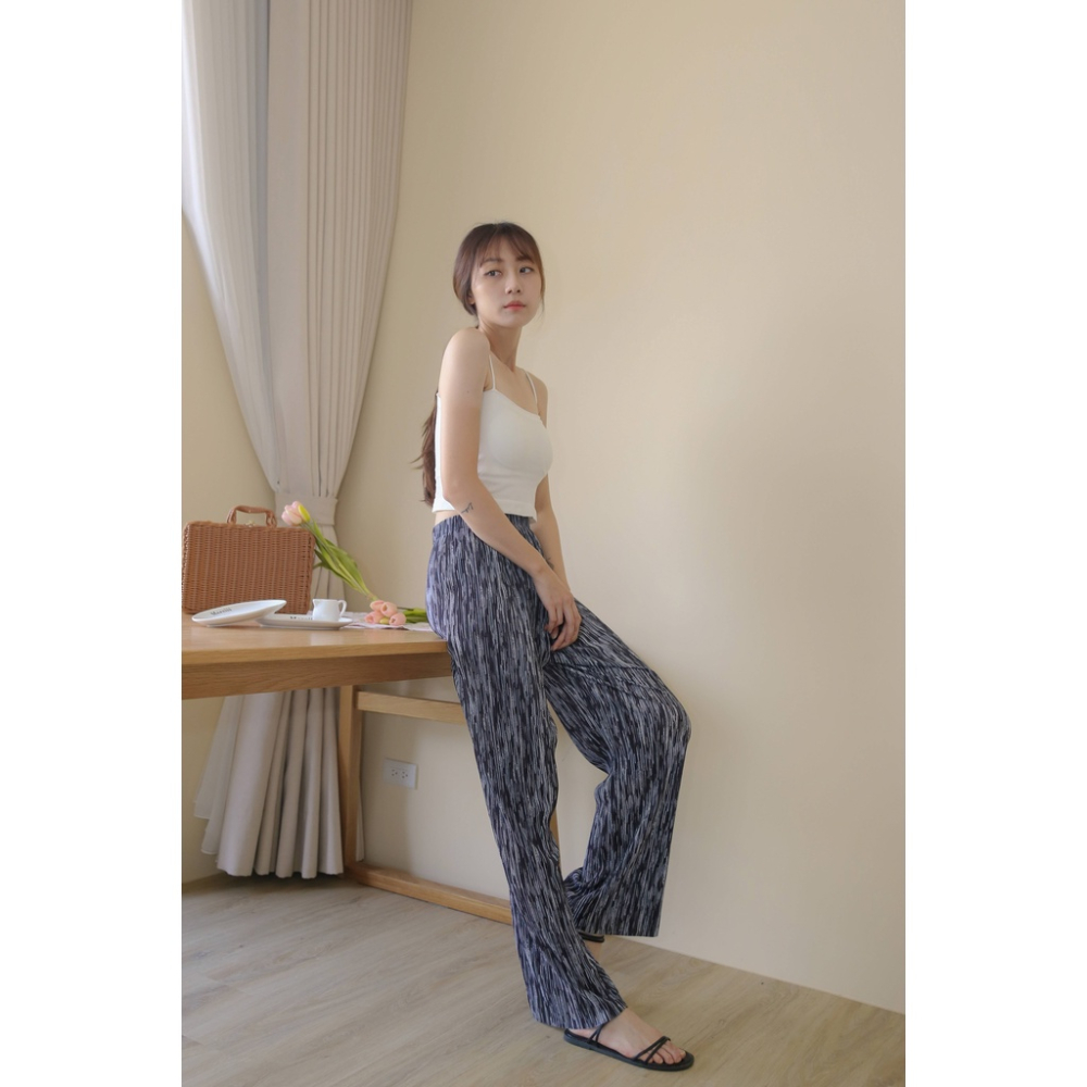 【Our Studio】高個款滑料條紋薄款垂墜長褲 杏色 黑色(現貨)-細節圖6