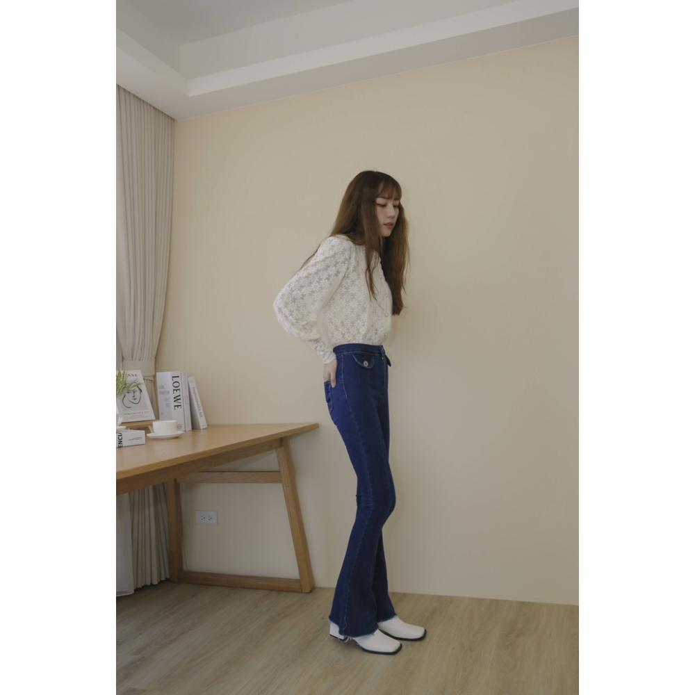 【Our Studio】歐膩高腰下抽鬚彈性牛仔喇叭長褲 深藍色(現貨)-細節圖5