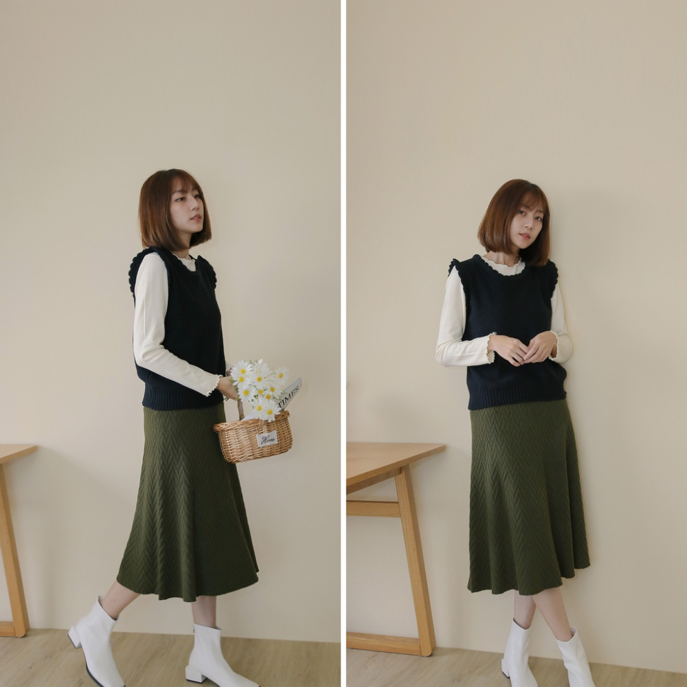 【Our Studio】溫柔圓領花朵邊針織背心 白色 杏色 可可色 黑色(現貨)-細節圖9