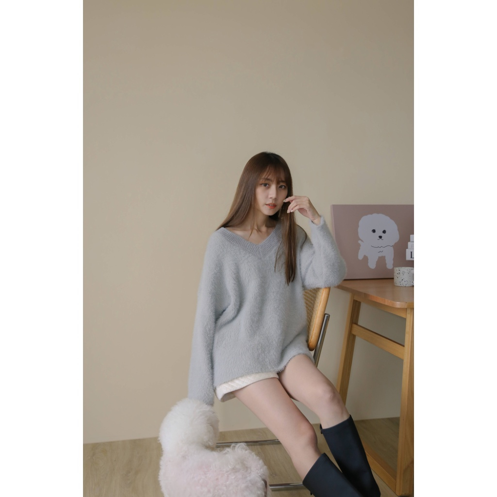 【Our Studio】水貂毛慵懶感寬鬆毛衣 灰藍色 淺駝色(現貨)-細節圖2