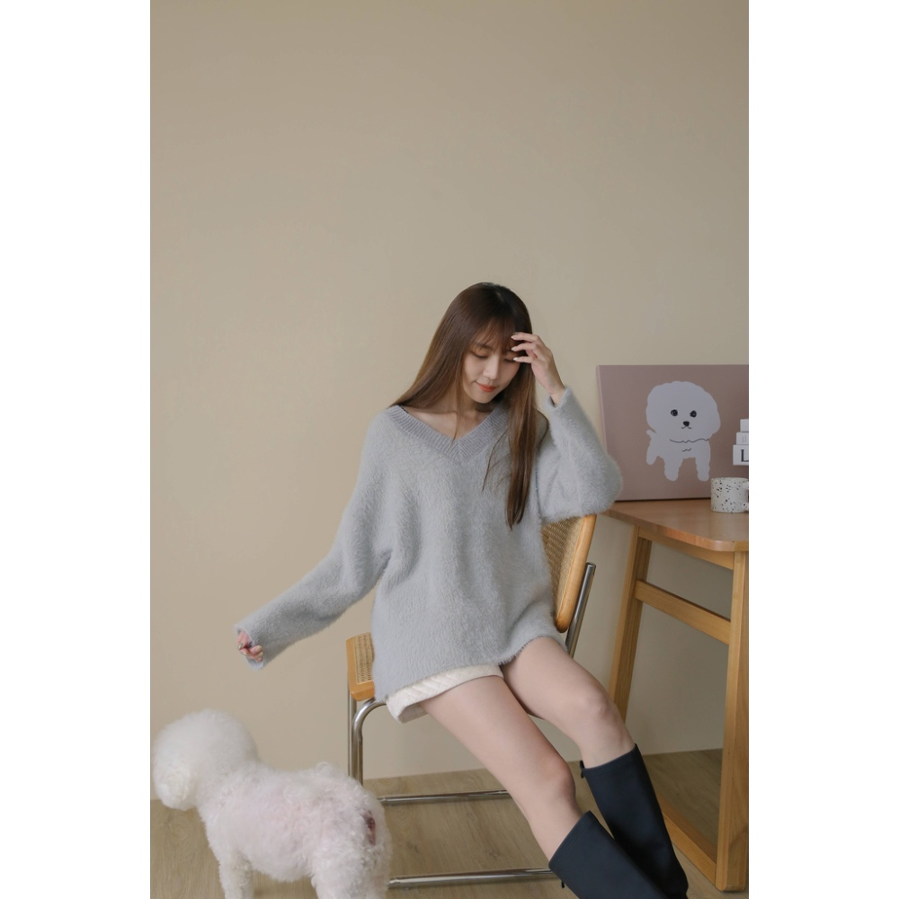 【Our Studio】水貂毛慵懶感寬鬆毛衣 灰藍色 淺駝色(現貨)-細節圖3