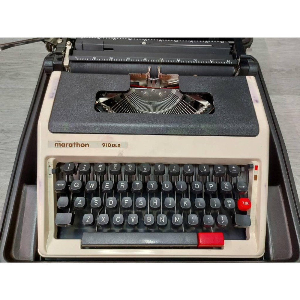 古董打字機  marathon 910DLX (九成新) 附外盒 古董收藏 裝飾用 拍照道具 擺飾 懷舊 復古-細節圖5